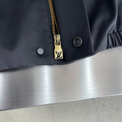 Jaqueta Louis Vuitton Aviator Monogram Fleece Collar - HYPER LIST