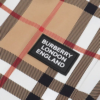 Short Burberry Classic Chess BY028