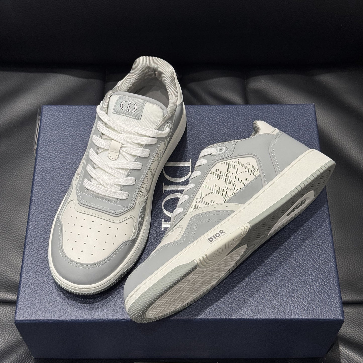 Dior B27 White