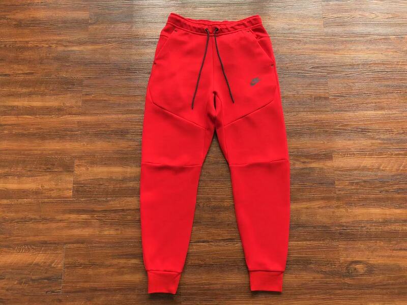 Calça Nike Tech Fleece Vermelha - HYPER LIST