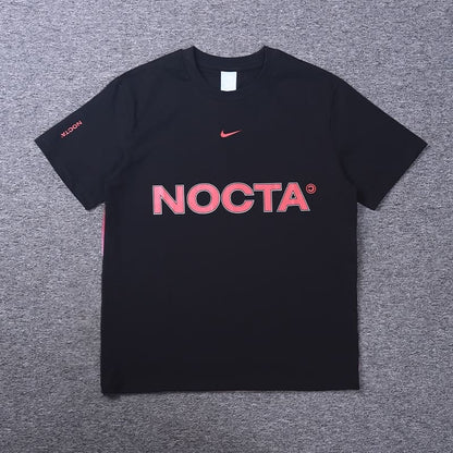 Camiseta Nike x NOCTA Cobra - HYPER LIST