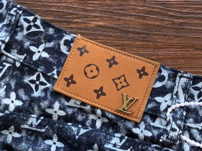 Calça Louis Vuitton Monogram Denim - HYPER LIST