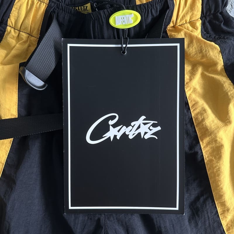 Shorts Corteiz Preto Amarelo - HYPER LIST