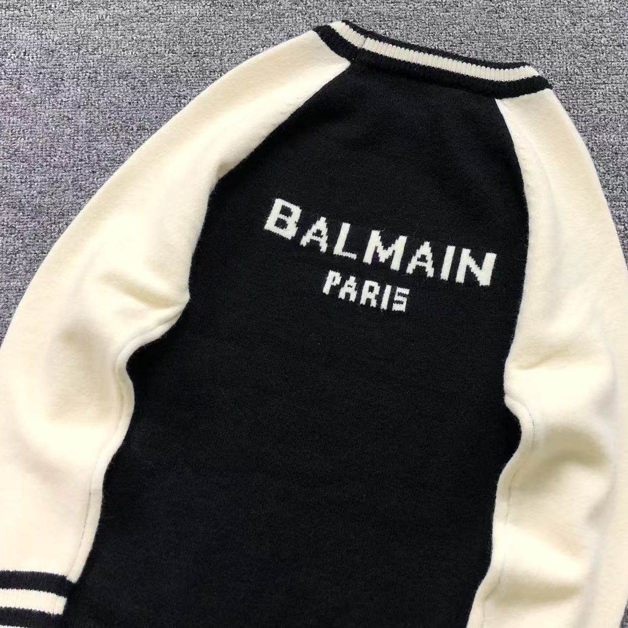 Balmain Paris Sweater H0001