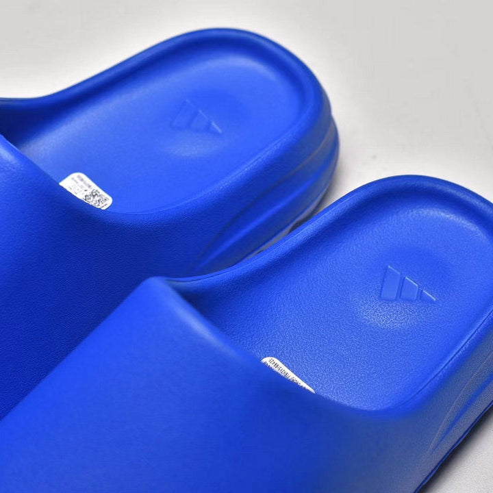 Yeezy Slide Blue