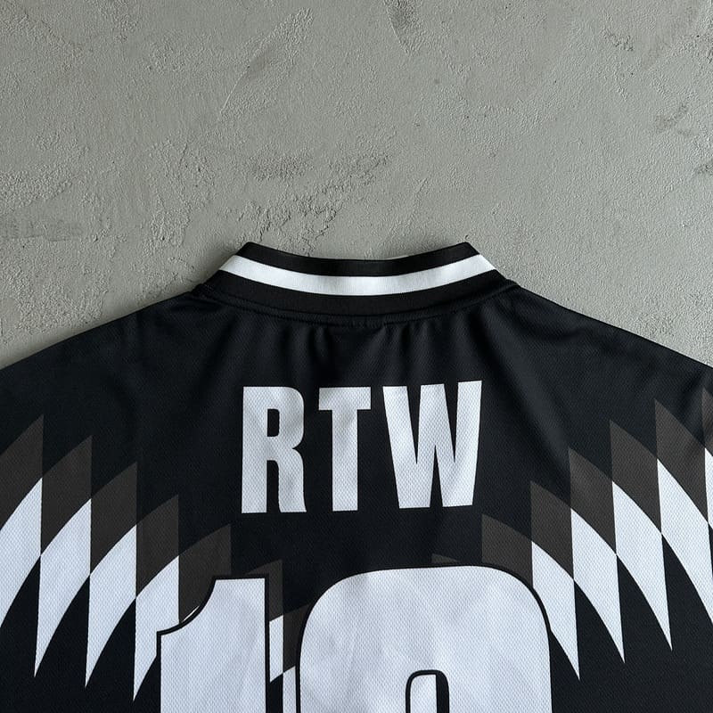 Camiseta Corteiz Futebol Preto - HYPER LIST