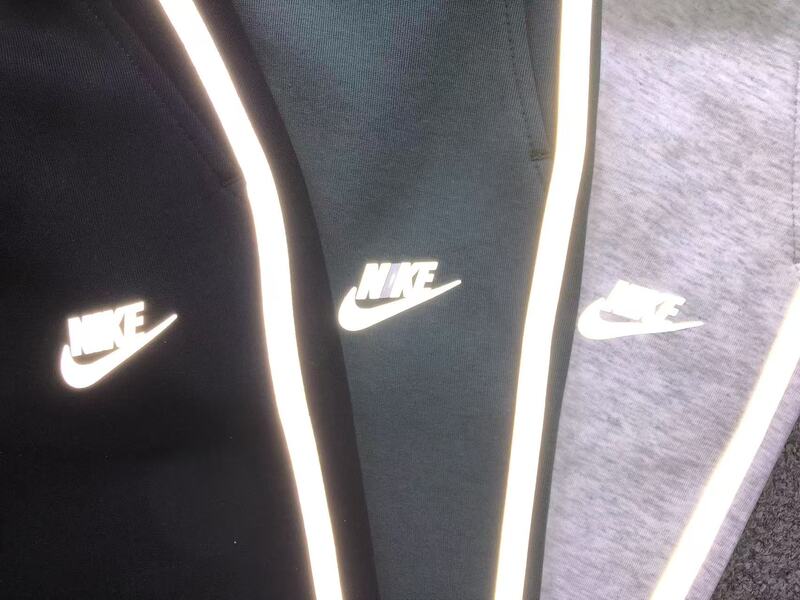 Conjunto Nike Tech Fleece Preto (Reflective) - HYPER LIST