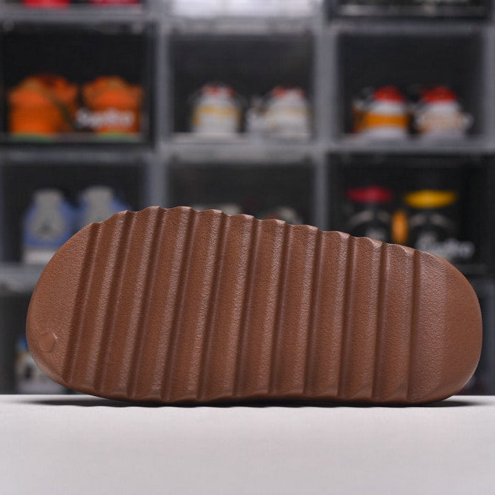 Yeezy Slide Brown