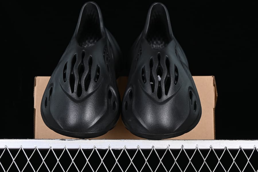 Adidas Yeezy Foam Runner Onyx - HYPER LIST