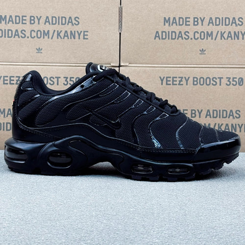Nike TN PLUS Black