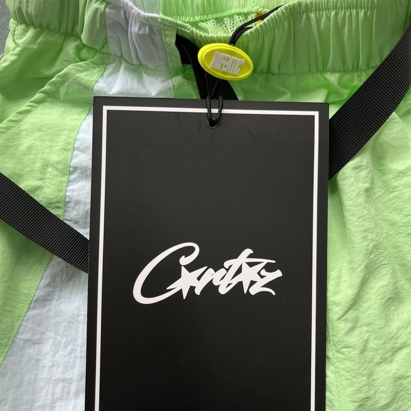 Shorts Corteiz Verde Claro Branco - HYPER LIST
