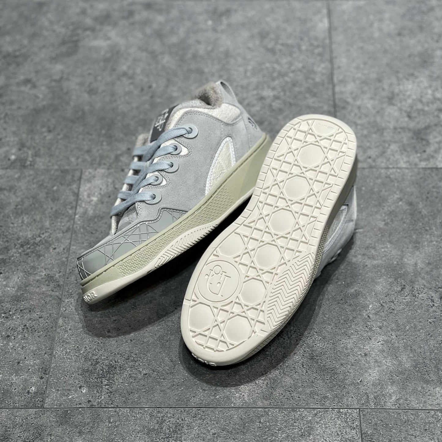 Dior B9S White