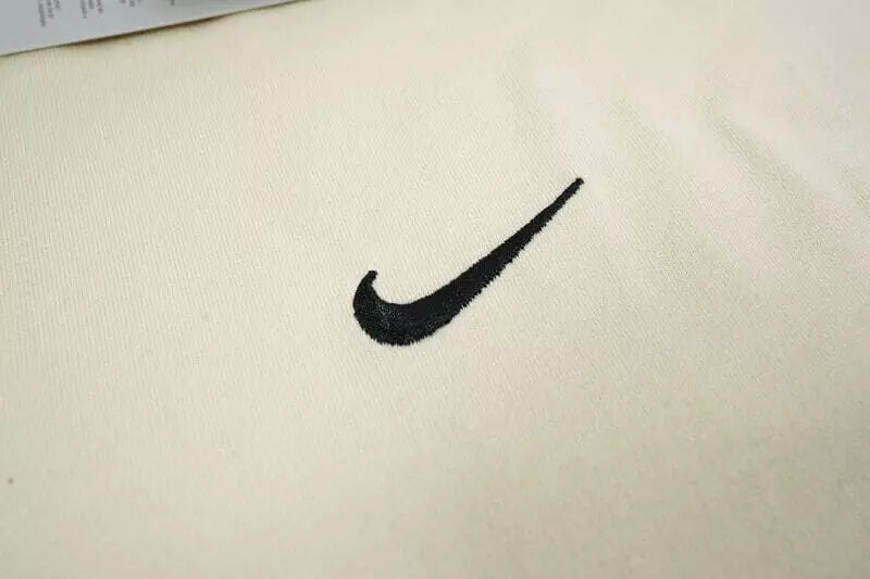Camiseta Fear Of God x Nike Warm Up Sail - HYPER LIST