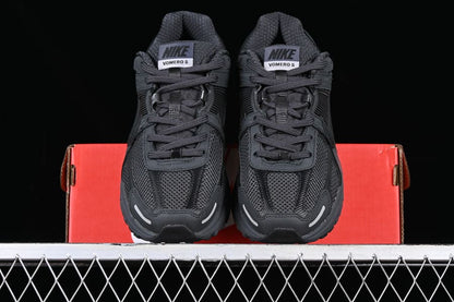 Nike Zoom Vomero 5 Anthracite - HYPER LIST