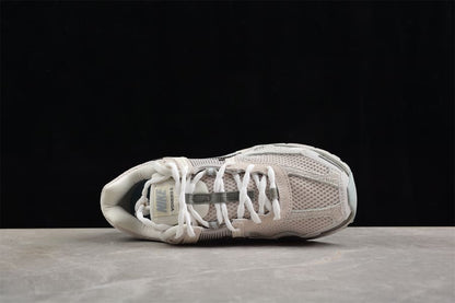 Nike Zoom Vomero 5 Light Orewood Brown - HYPER LIST