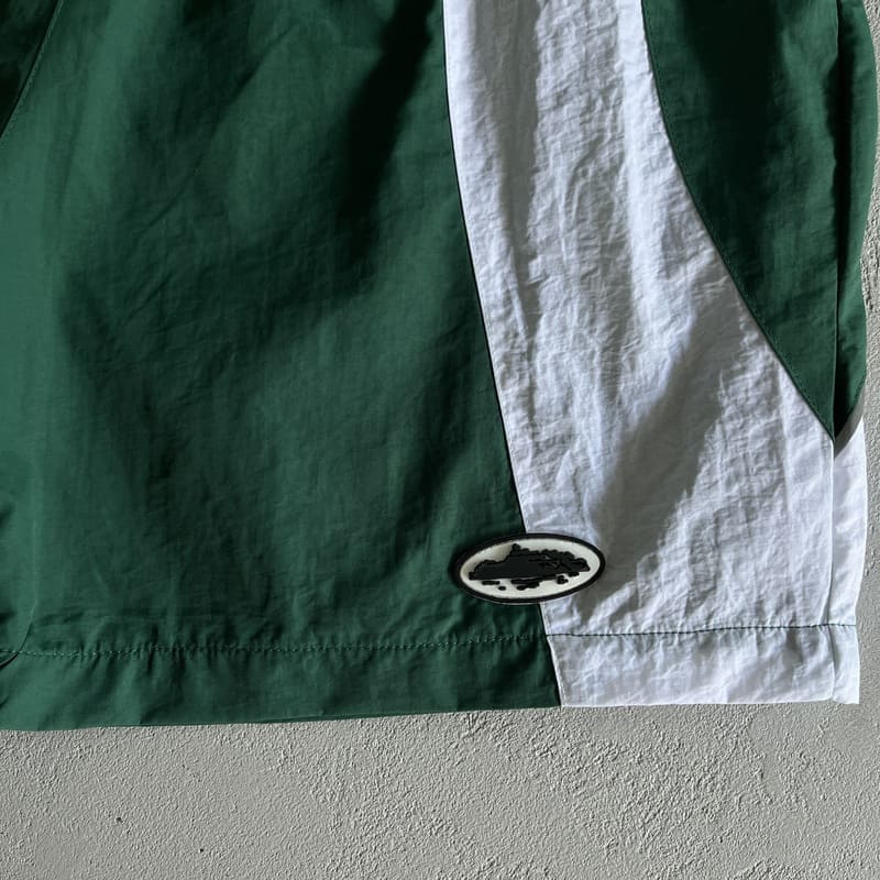 Shorts Corteiz Verde Branco - HYPER LIST