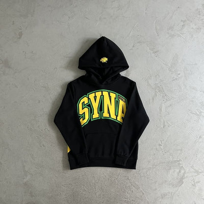 Conjunto Syna World College Logo black/yellow - HYPER LIST