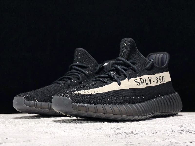 Adidas Yeezy 350 V2 Oreo - HYPER LIST