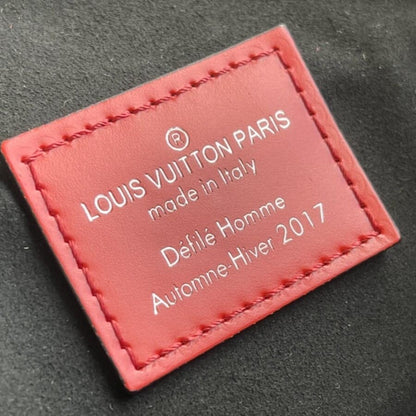 Mochila Louis Vuitton Christopher x Supreme - HYPER LIST