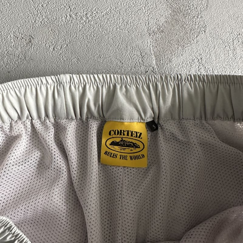Shorts Corteiz CRTZ Cinza - HYPER LIST