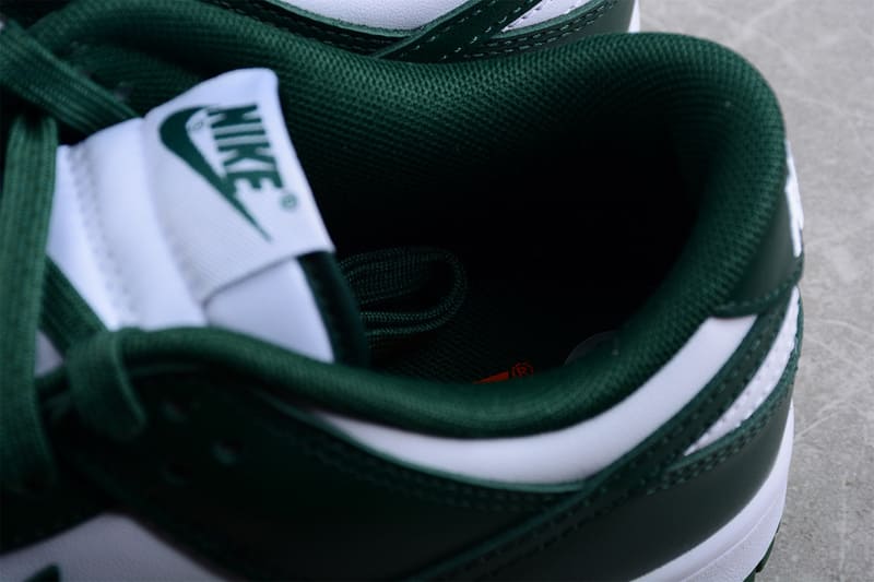 Nike Dunk Low Michigan State - HYPER LIST