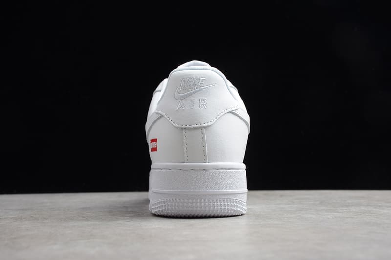 Air Force 1 Supreme - HYPER LIST