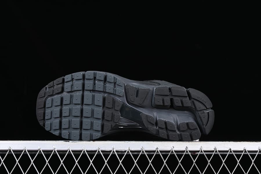 Nike Zoom Vomero 5 Anthracite - HYPER LIST