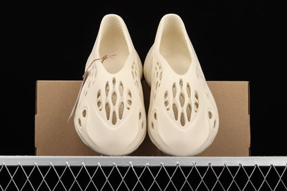 Adidas Yeezy Foam Runner Sand - HYPER LIST