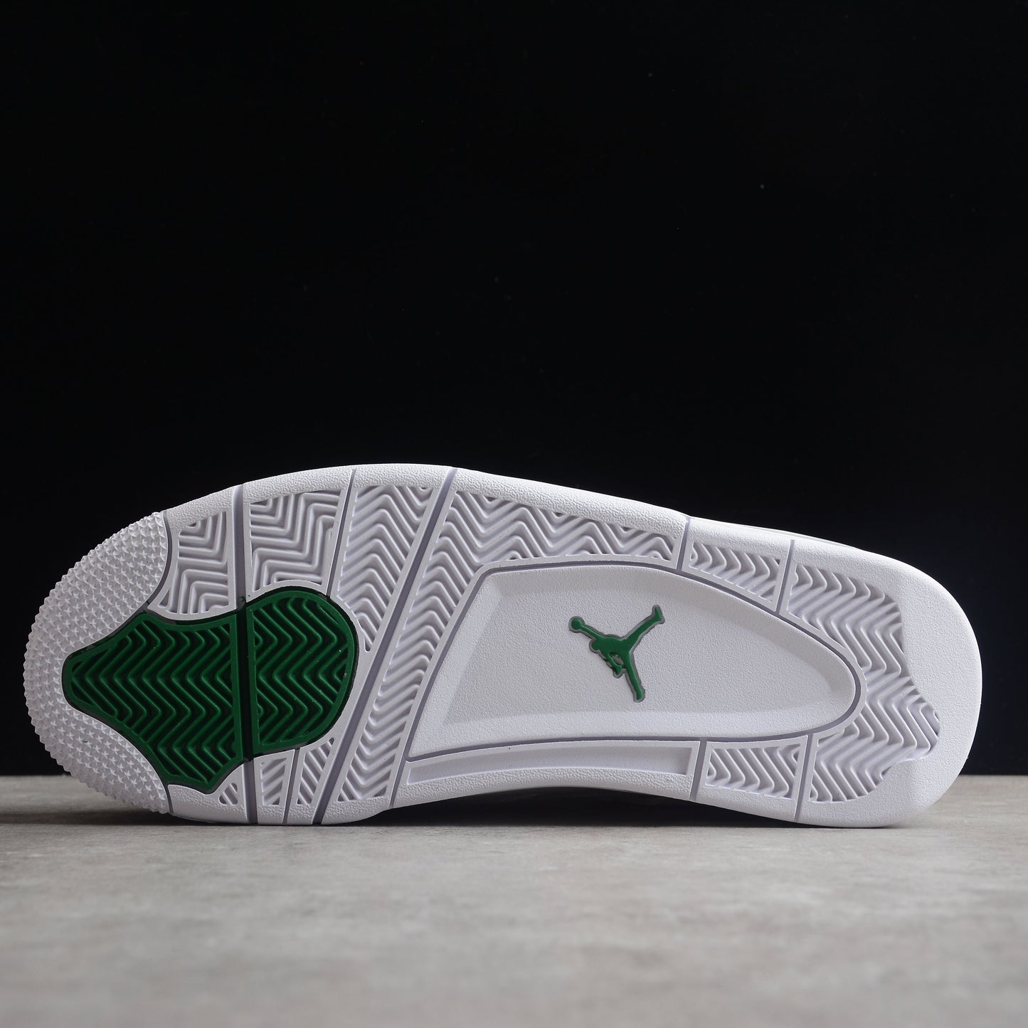 Air Jordan 4 Pine Green
