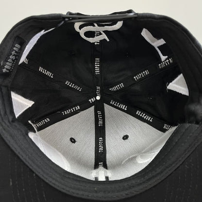 Boné Trapstar Script Fitted - HYPER LIST