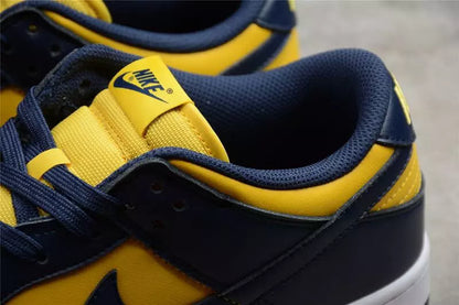 Nike SB Dunk Low Michigan - HYPER LIST
