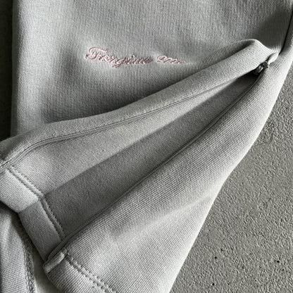 Conjunto Synaworld Logo gray - HYPER LIST