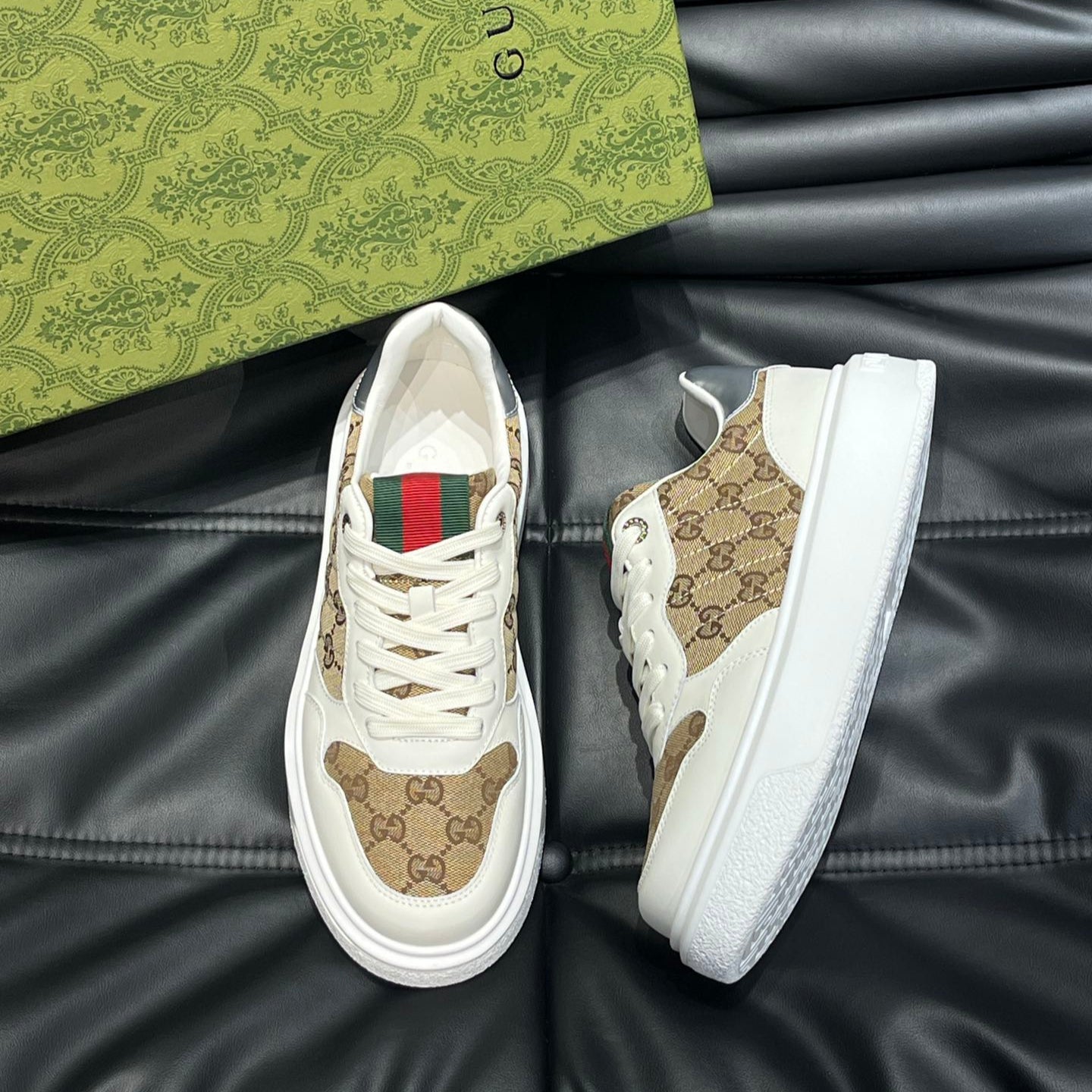 Gucci Screener 70TH White