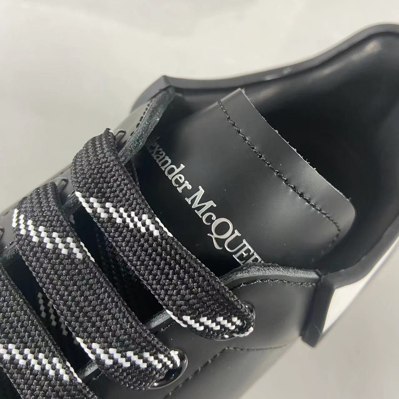 Alexander McQueen 3D Black Reverse