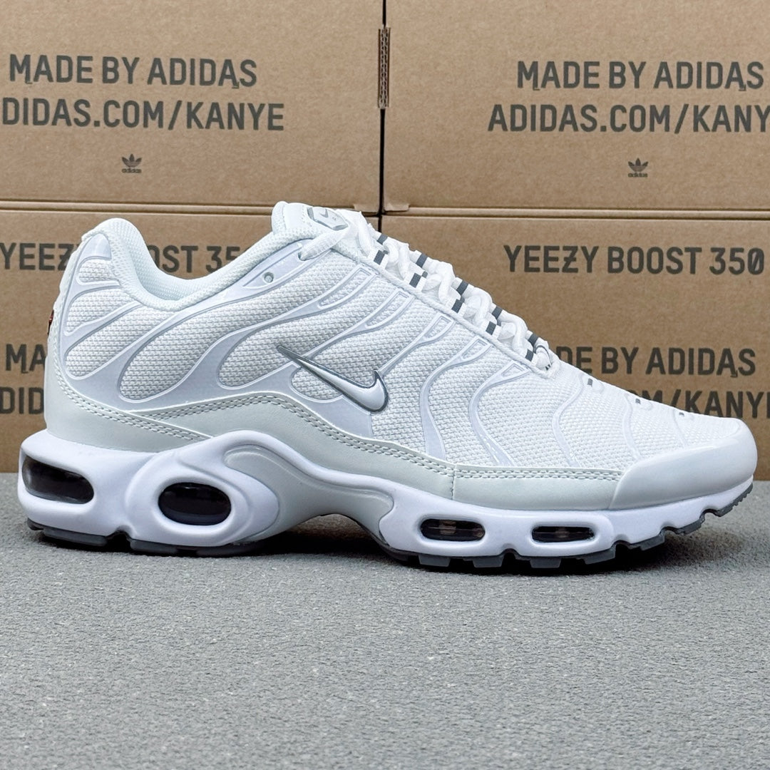 Nike TN PLUS White