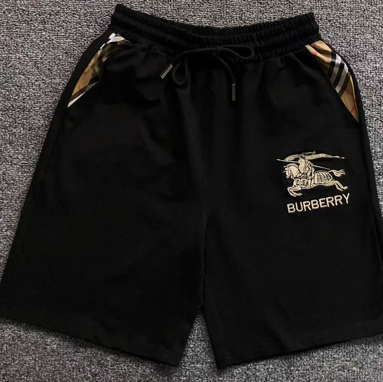 Ensemble short noir Burberry