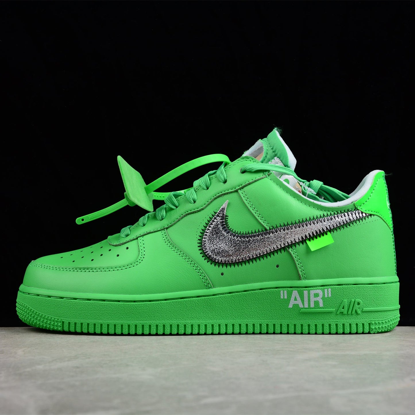 OFF-WHITE x Air Force Green