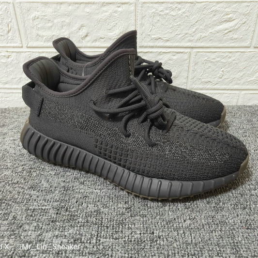 Yeezy Boost 350 Black