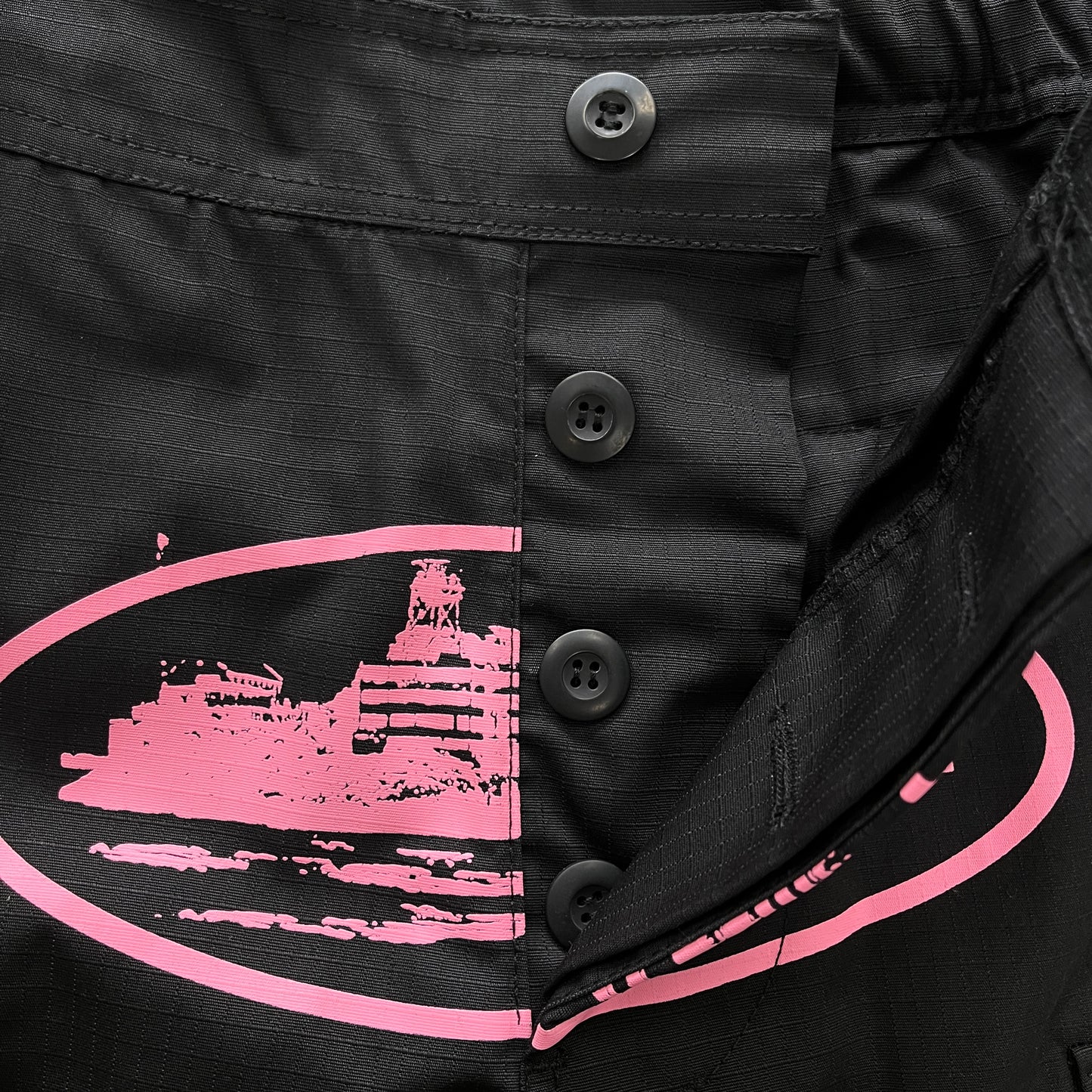 Calça Corteiz Alcatraz Pink - HYPER LIST