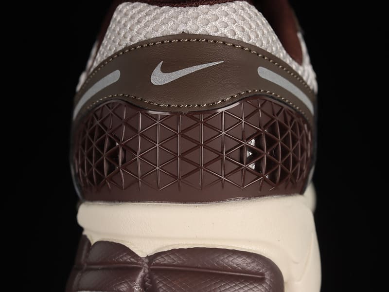 Nike Zoom Vomero 5 Earth Fossil - HYPER LIST