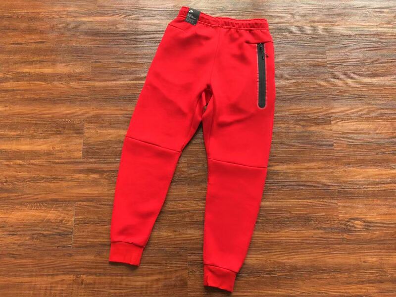 Calça Nike Tech Fleece Vermelha - HYPER LIST