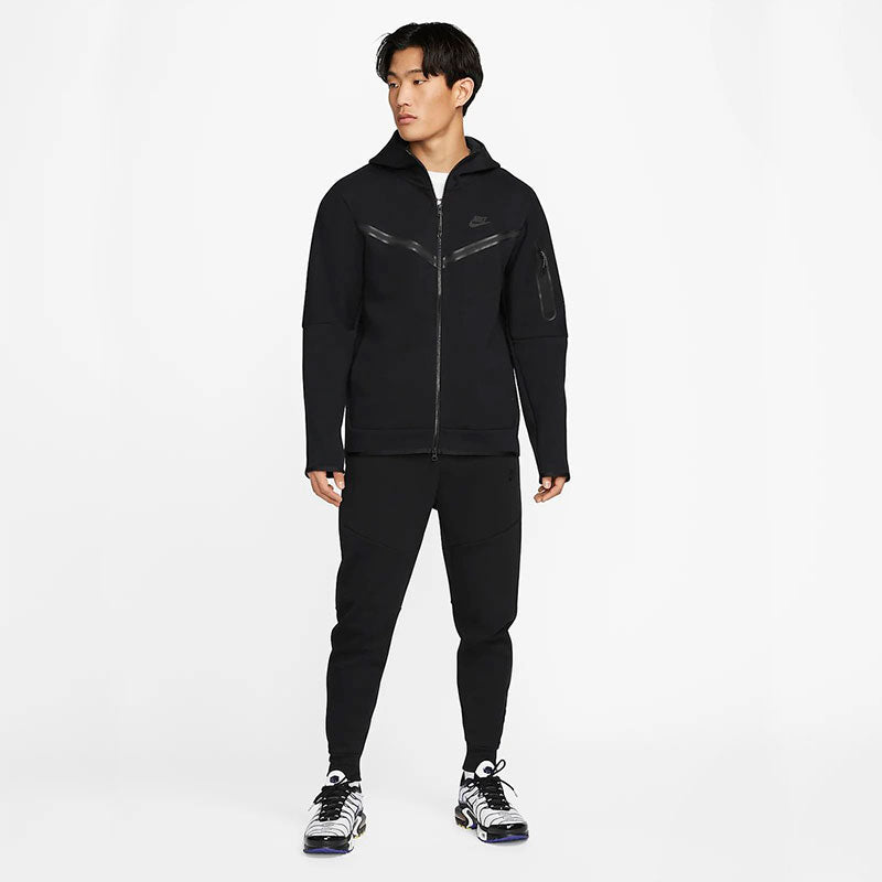 Conjunto Nike Tech Fleece Preto - HYPER LIST