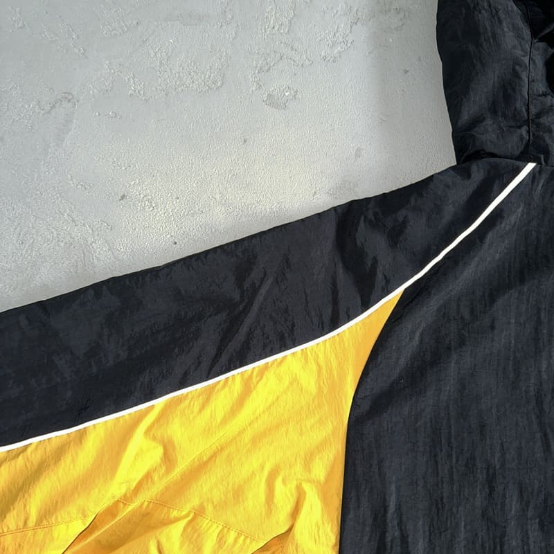 Jaqueta Corta Vento Corteiz Preto Amarelo - HYPER LIST