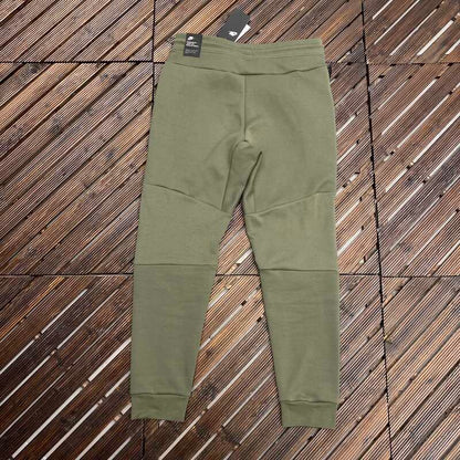 Conjunto Nike Tech Fleece Rough Green Black - HYPER LIST