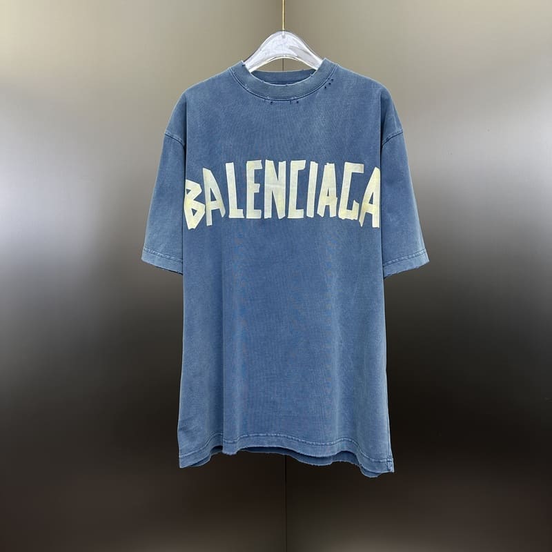 Camiseta Balenciaga Tape Type Azul - HYPER LIST