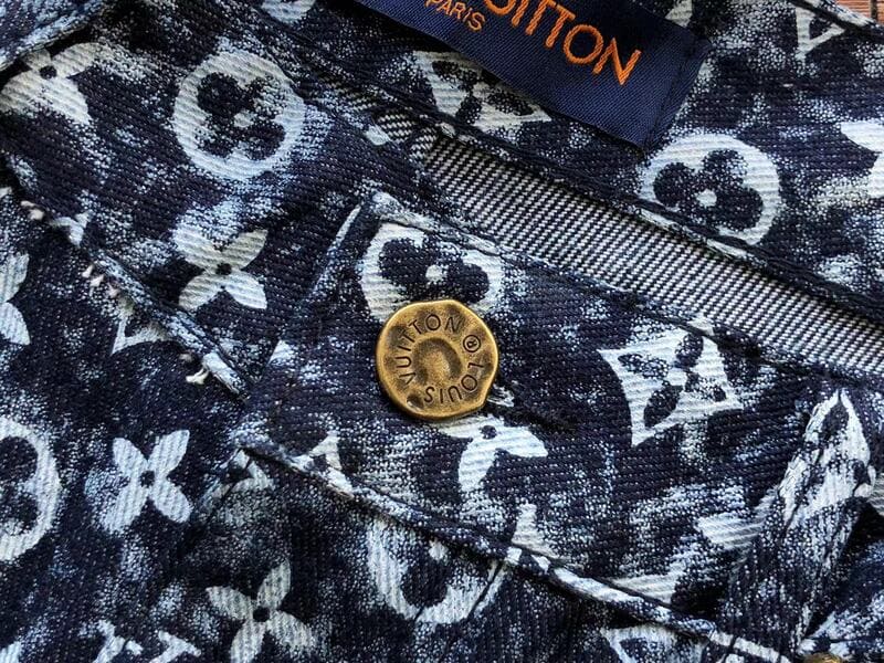 Calça Louis Vuitton Monogram Denim - HYPER LIST