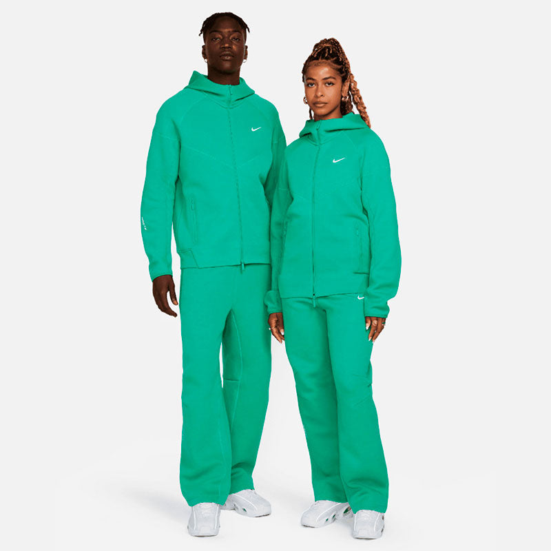 Conjunto Calça Nike x NOCTA Tech Fleece Stadium Green/Sail - HYPER LIST