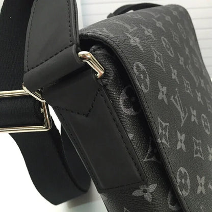 Louis Vuitton Bag Messenger District Monogram Eclipse - HYPER LIST