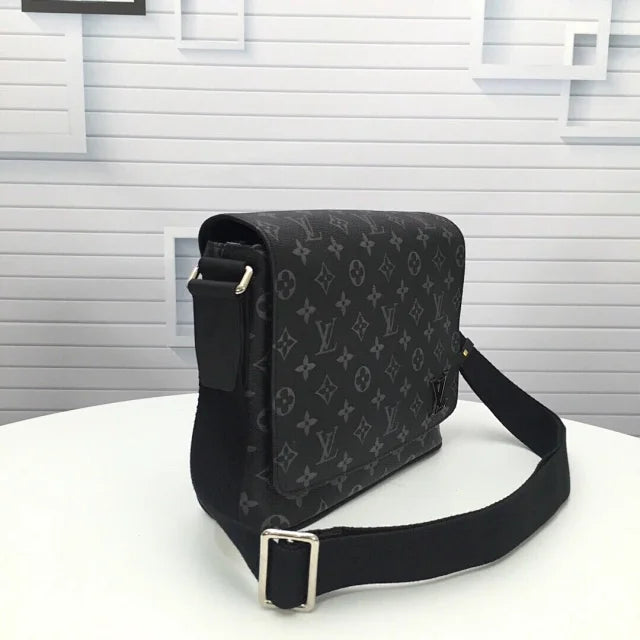 Louis Vuitton Bag Messenger District Monogram Eclipse - HYPER LIST