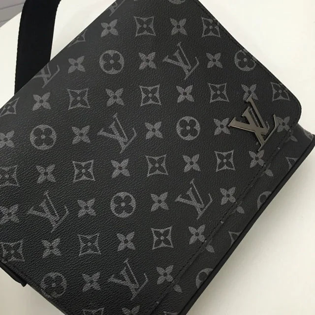Louis Vuitton Bag Messenger District Monogram Eclipse - HYPER LIST